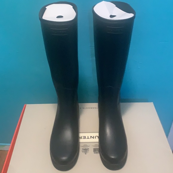 BNIB/NBW Hunter Refined Slim Fit Creeper Tall Boot - Picture 2 of 2